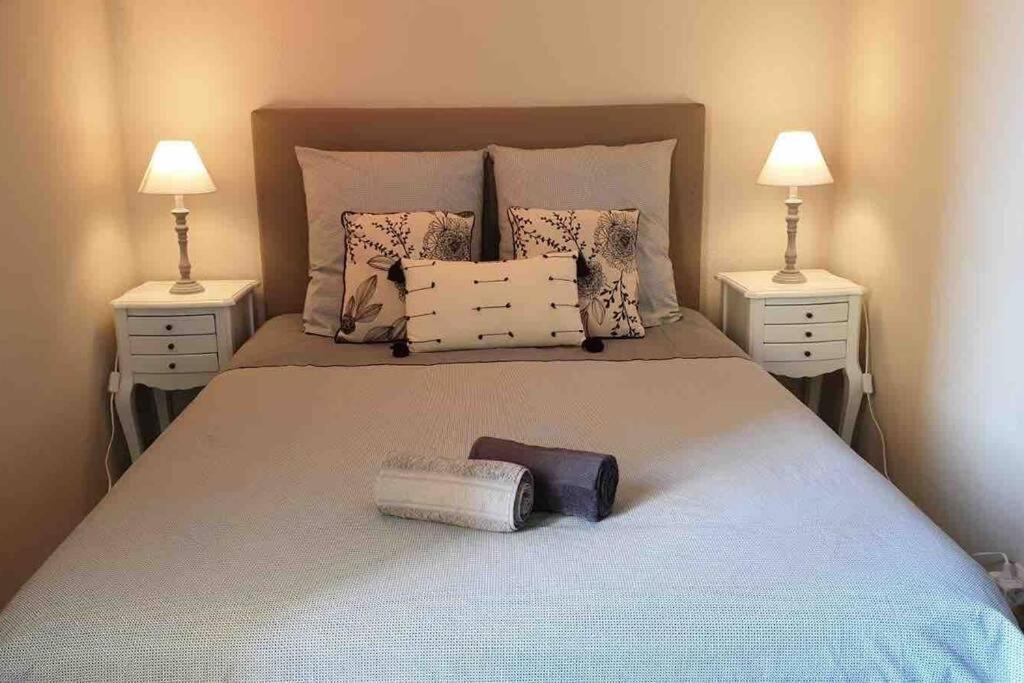 Charming Overlooking A Beautiful Garden * Niza